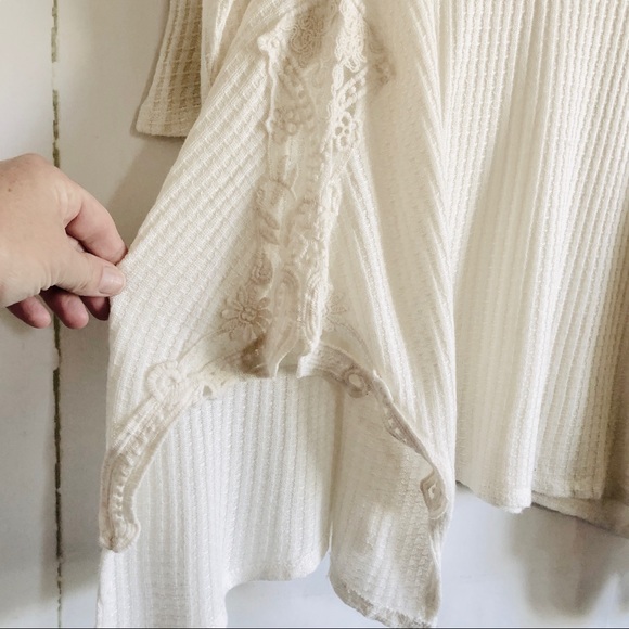 Questions Ivory Ribbed Lace Decor Top - Picture 4 of 6